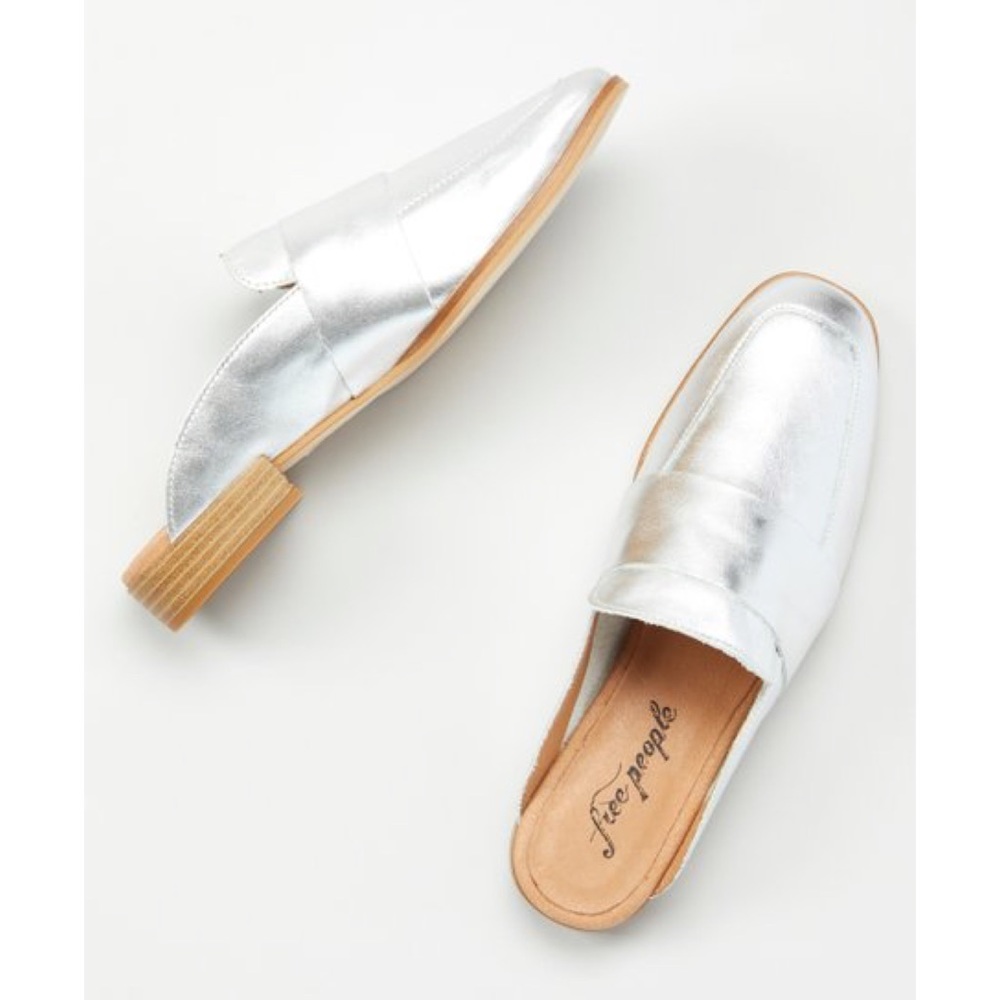 FREE PEOPLE At Ease Loafer Flats Slides Comfort Leather SILVER Size 38 or 7.5